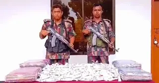 যশোর সীমান্তে বিজিবির অভিযানে ভারতীয় শাড়ি ও কসমেটিকস জব্দ